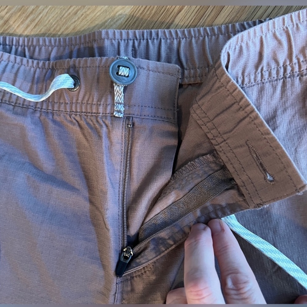 VUORI WOMEN'S CROPPED RIPSTOP PANTS IN HAZEL, SIZE M. - Picture 7 of 15